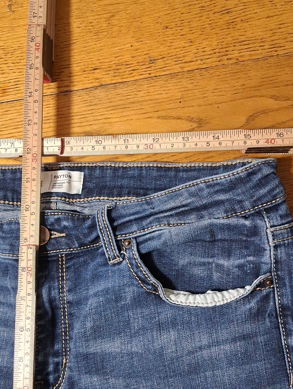 BKE Jeans Womens 32 X 31.50  BLUE PAYTON BOOTCUT KICK BOOT CUT MID RISE Used - Picture 4 of 6